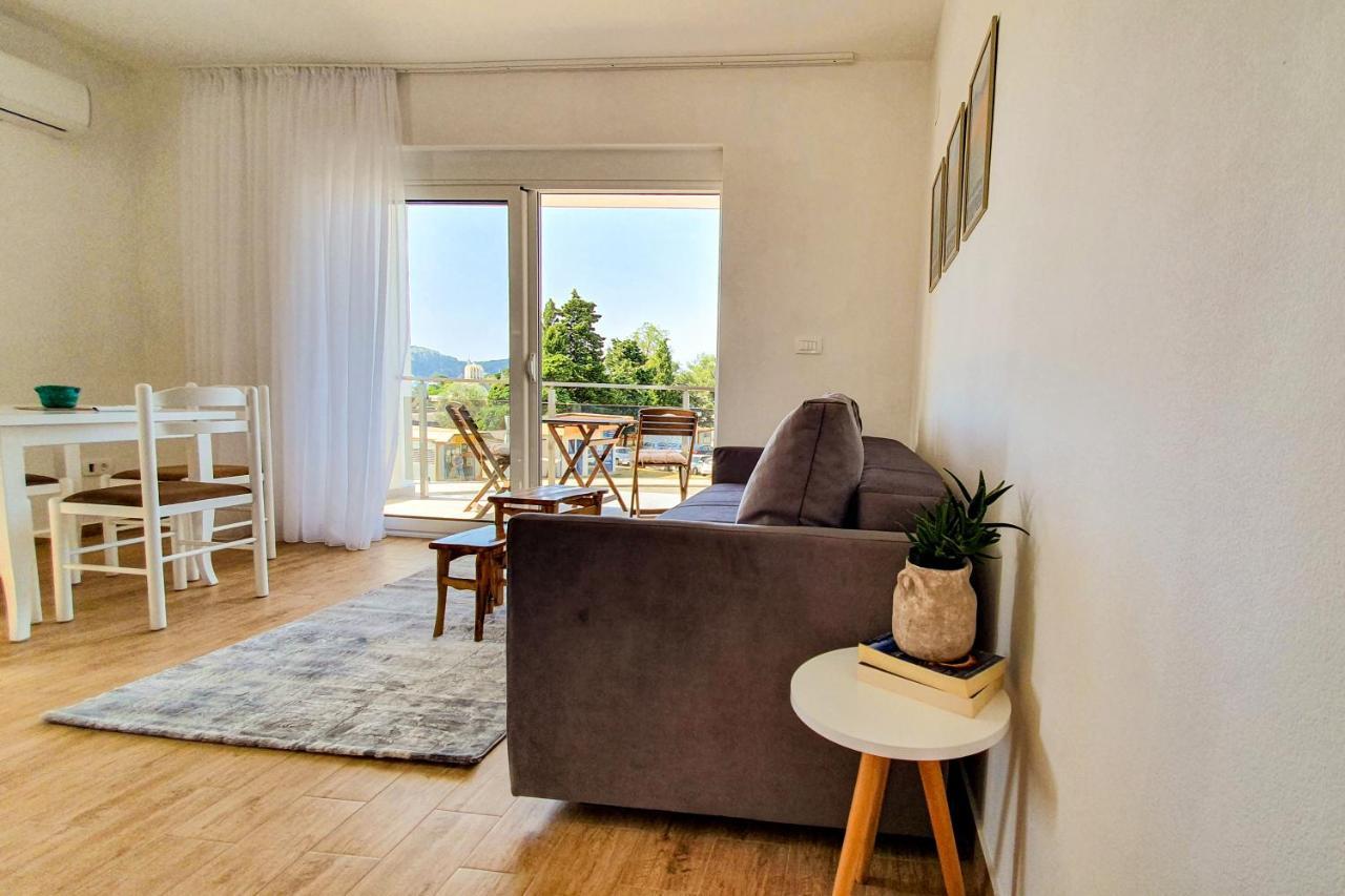 Olav Holiday Apartments Bar Esterno foto